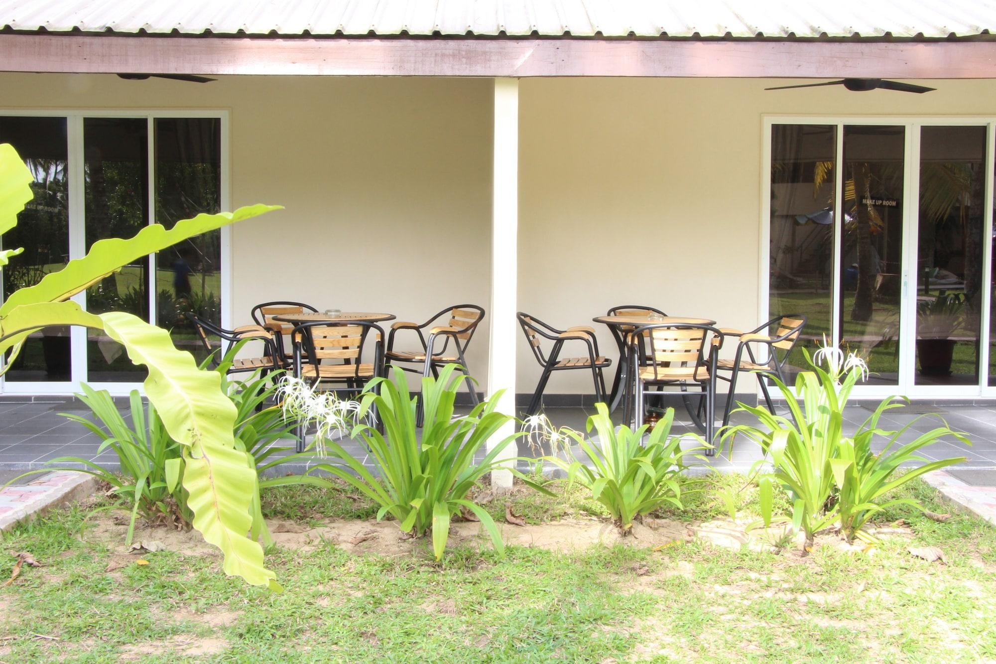 Langkah Syabas Beach Resort Kinarut Buitenkant foto