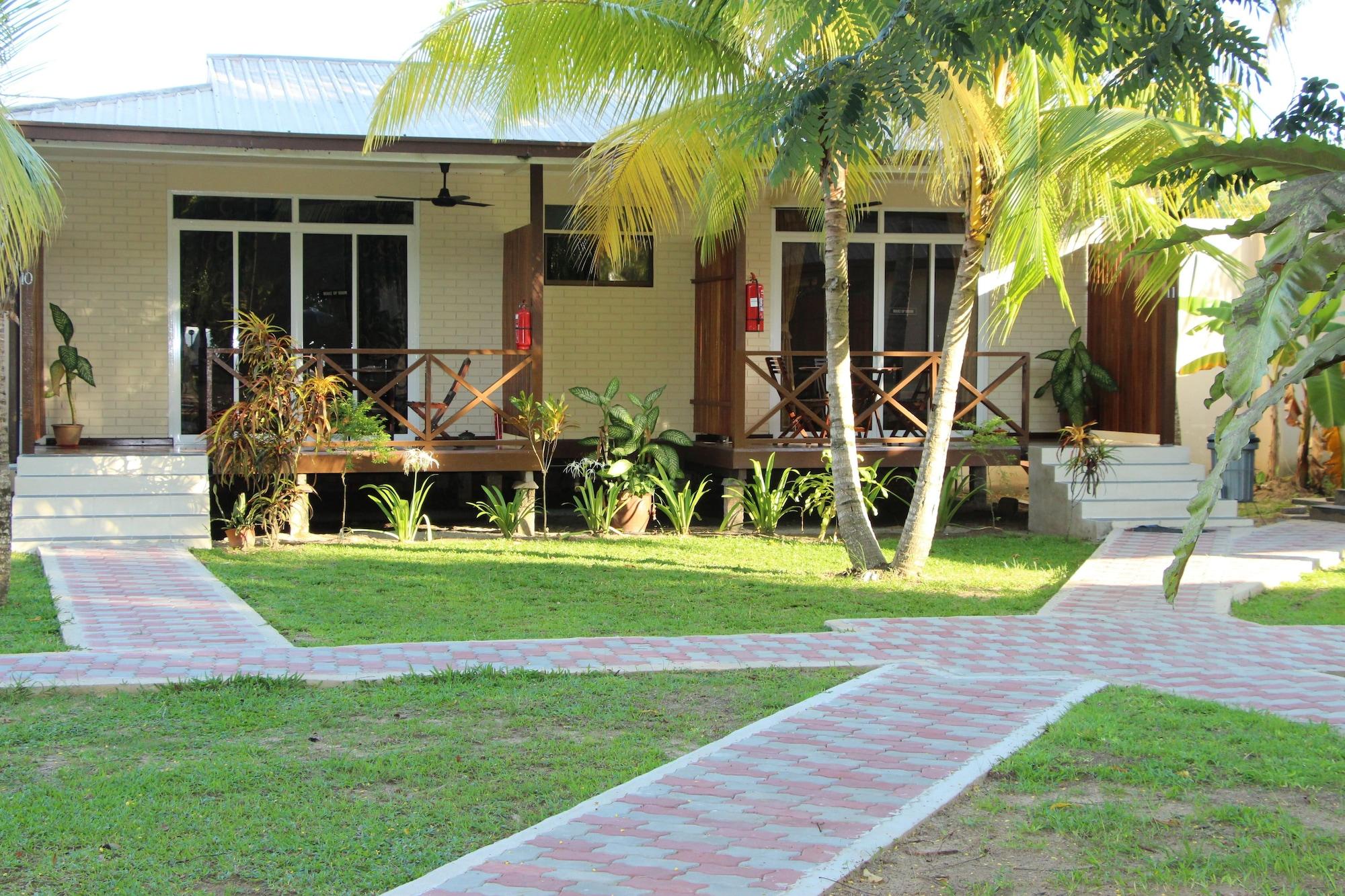 Langkah Syabas Beach Resort Kinarut Buitenkant foto