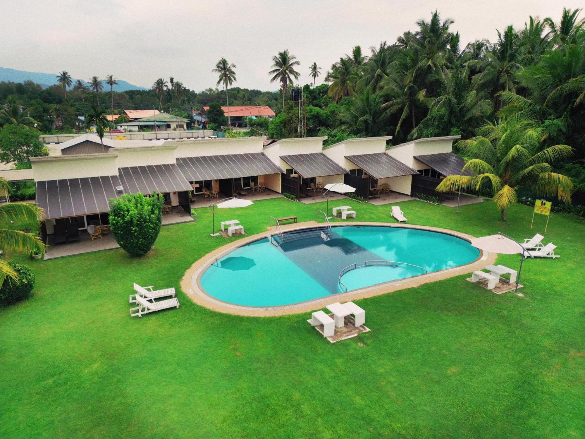 Langkah Syabas Beach Resort Kinarut Buitenkant foto