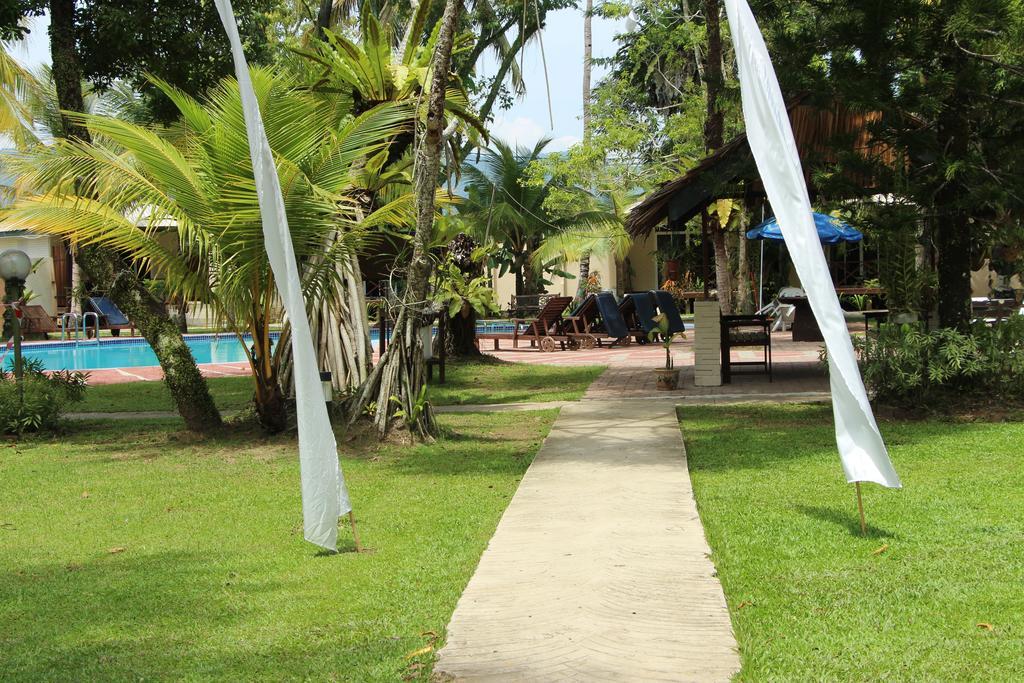 Langkah Syabas Beach Resort Kinarut Buitenkant foto