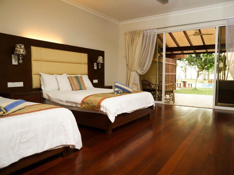Langkah Syabas Beach Resort Kinarut Buitenkant foto